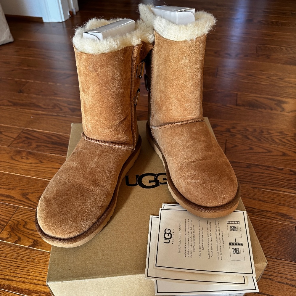 Ugg Fairmont boots in Chestnut Size 6
